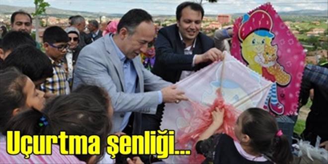 Gökyüzü uçurtmalarla renklendi