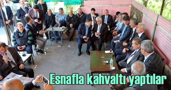 Esnafla Kahvaltı Yaptılar