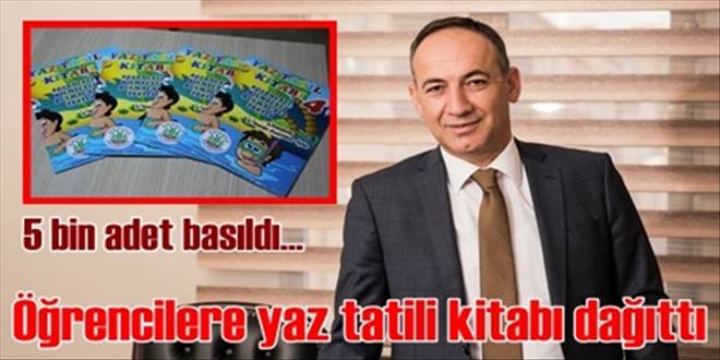 Öğrencilere tatil kitabı hediye etti