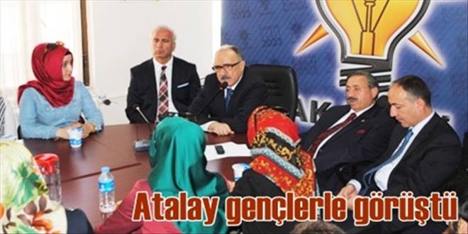 Atalay gençlere teşekkür etti