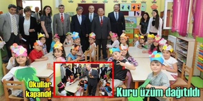 Kuru üzüm dağıttılar