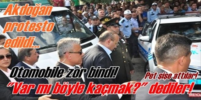 Akdoğan´a pet şişeli protesto!