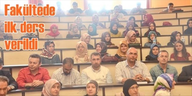 İslami İlimler Fakültesi´nde ilk ders