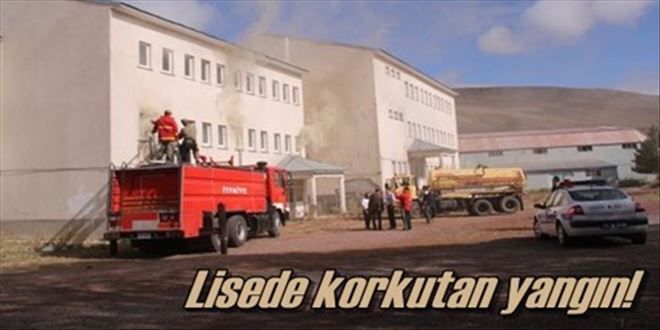 Lisede korkutan yangın!