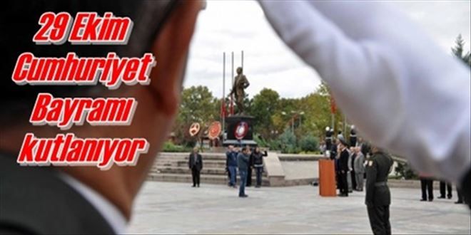 29 Ekim Cumhuriyet  Bayramı kutlanıyor