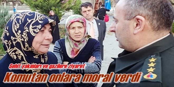 Komutan ziyaret etti