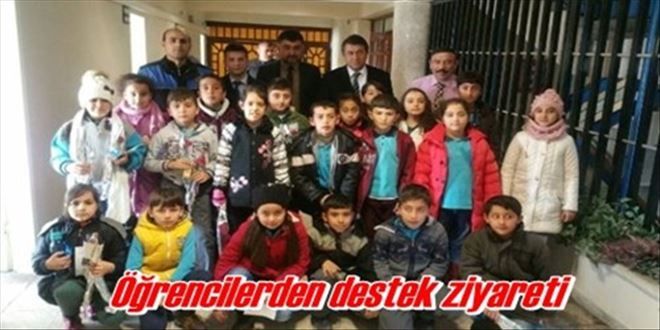 Emniyet´e öğrencilerden moral