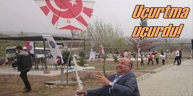 Vali Kolat uçurtma uçurdu!
