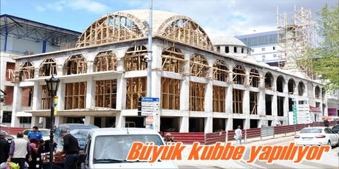 Çarşı Camii yükseliyor
