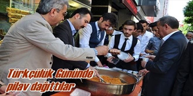 Ülkücüler Bulgur Pilavı dağıttı