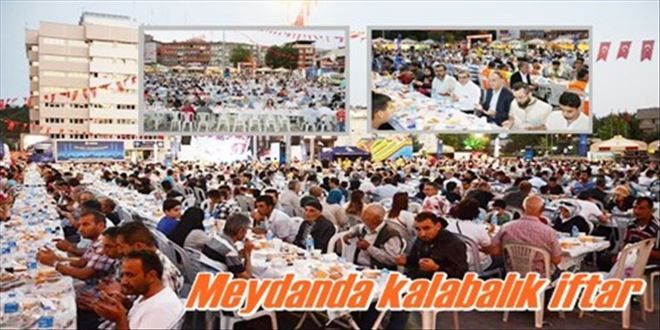 Meydanda iftar programı