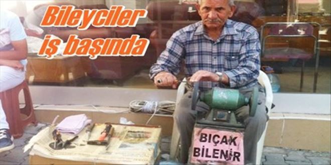 Bıçaklar kurban için hazırlanıyor