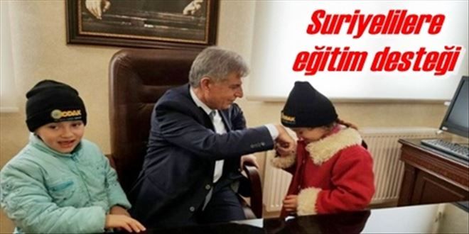  SURİYELİ MERVE VE  ESRA ARTIK OKULLU