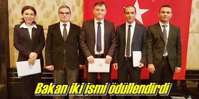 Bakan iki ismi ödüllendirdi