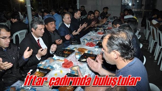 İftar çadırlarında bereket artar