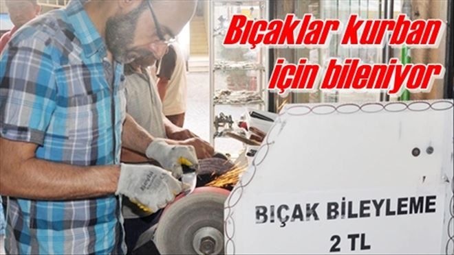 Bıçaklar kurban için bileniyor