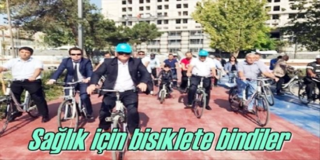 Sağlık için bisiklete bindiler