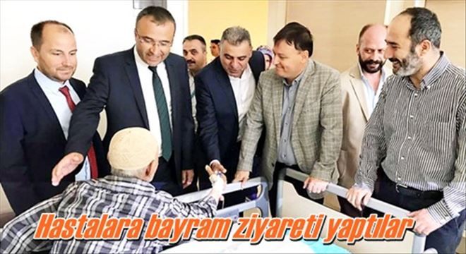 Hastalara bayram ziyareti yaptılar