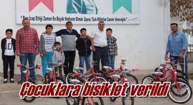 Çocuklara bisiklet verildi