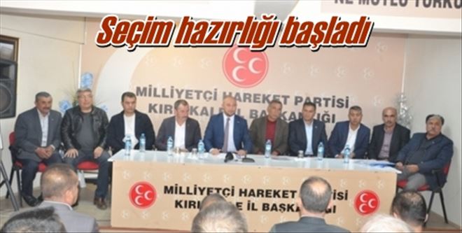 İlçe başkanlarını topladı