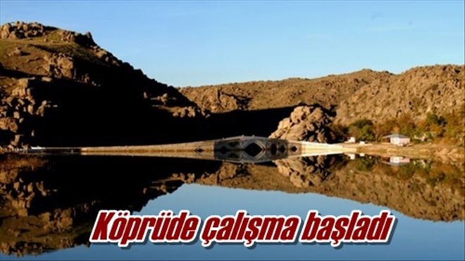 Tarihi köprü onarılıyor
