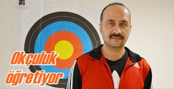 Okçuluk öğretiyor