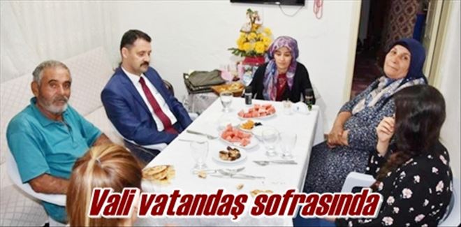 Vali vatandaş sofrasında