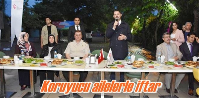 Koruyucu ailelerle iftar