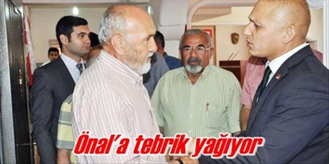 Tebrikleri kabul ediyor