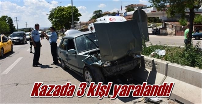 Otomobiller çarpıştı!