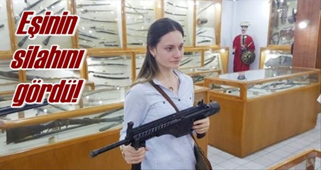 Eşinin silahını gördü!