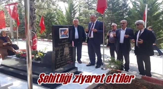 Şehitlere ziyaret