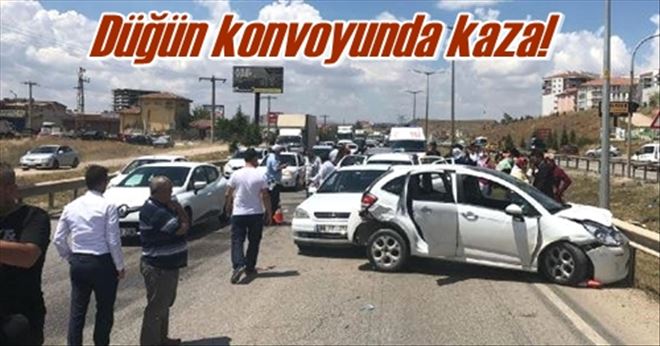 Düğün konvoyunda kaza!