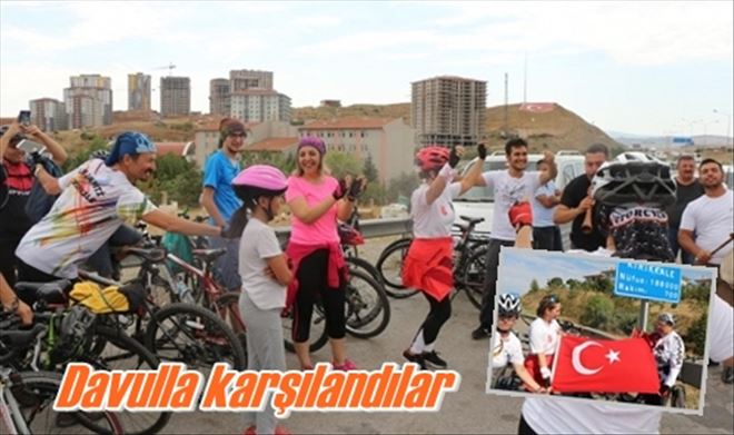 Davulla karşılandılar