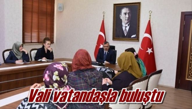 Vali vatandaşla buluştu