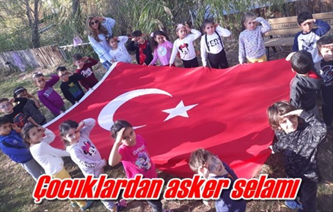 Çocuklardan asker selamı