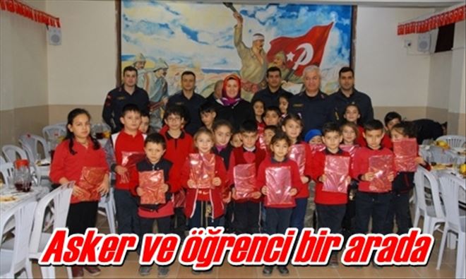 Asker ve öğrenci bir arada