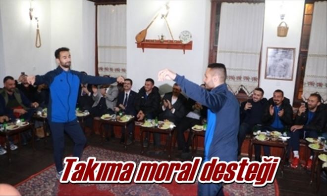 Takıma moral desteği