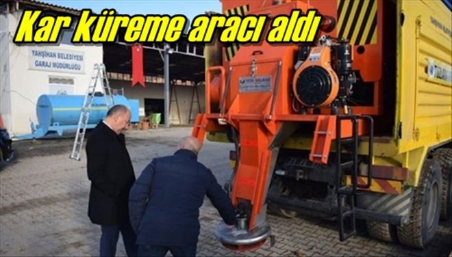 Kar küreme aracı aldı