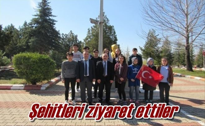 Şehitleri ziyaret ettiler