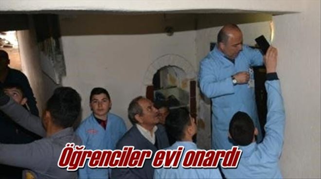 Öğrenciler evi onardı