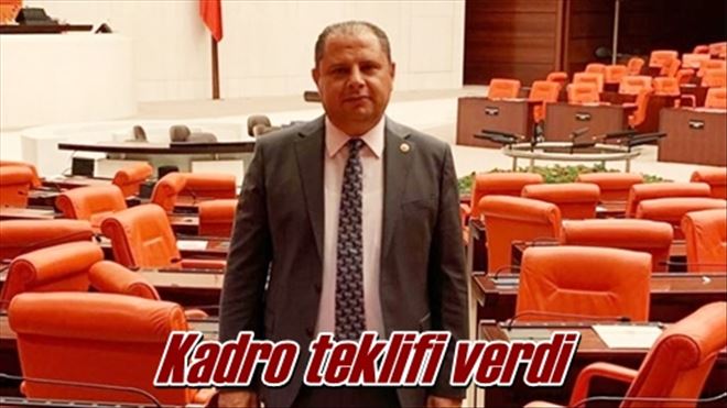 Kadro teklifi verdi