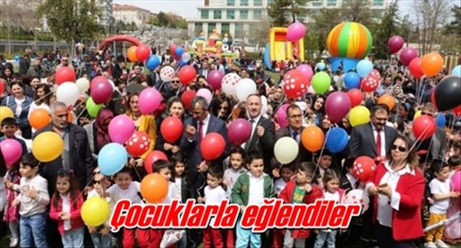 Çocuklarla eğlendiler