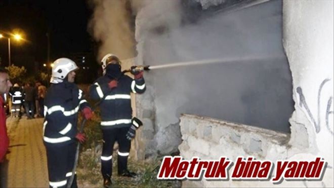 Metruk bina yandı
