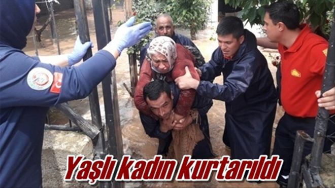 Yaşlı kadın kurtarıldı