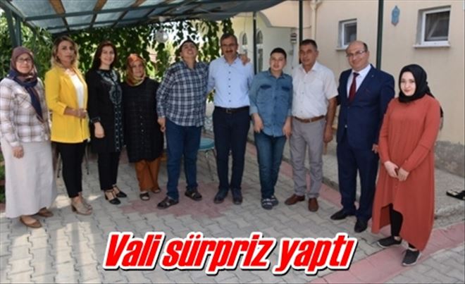 Vali sürpriz yaptı