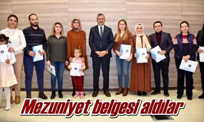 Mezuniyet belgesi aldılar