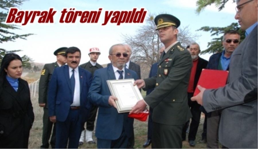 Bayrak töreni yapıldı