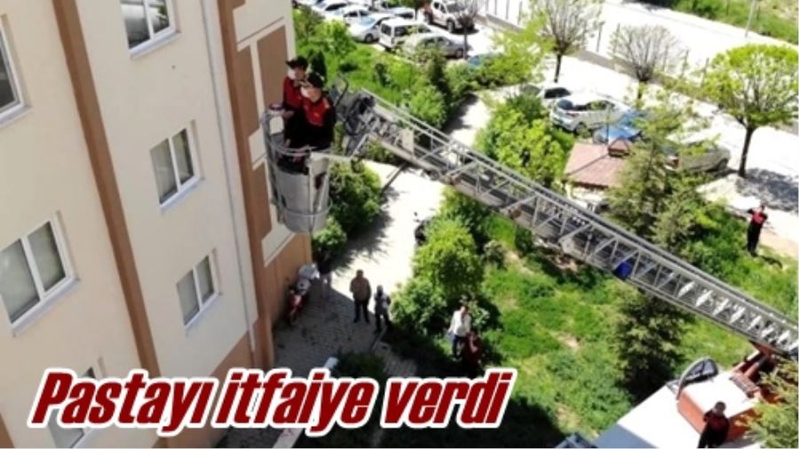 Pastayı itfaiye verdi