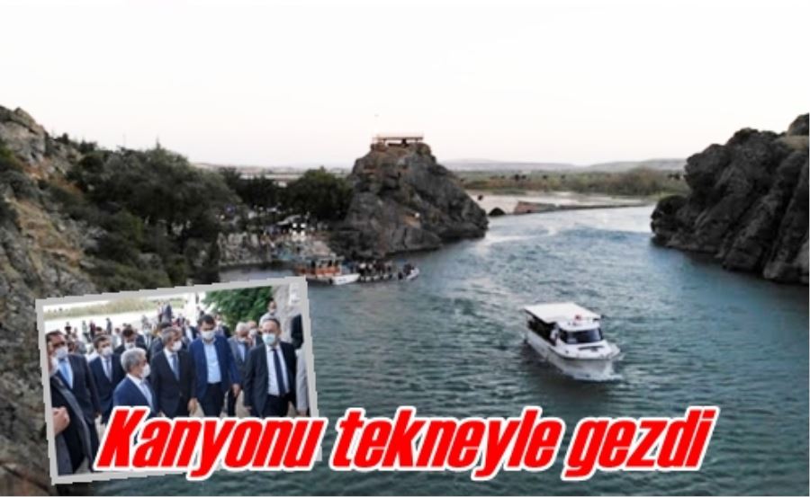 Kanyonu tekneyle gezdi